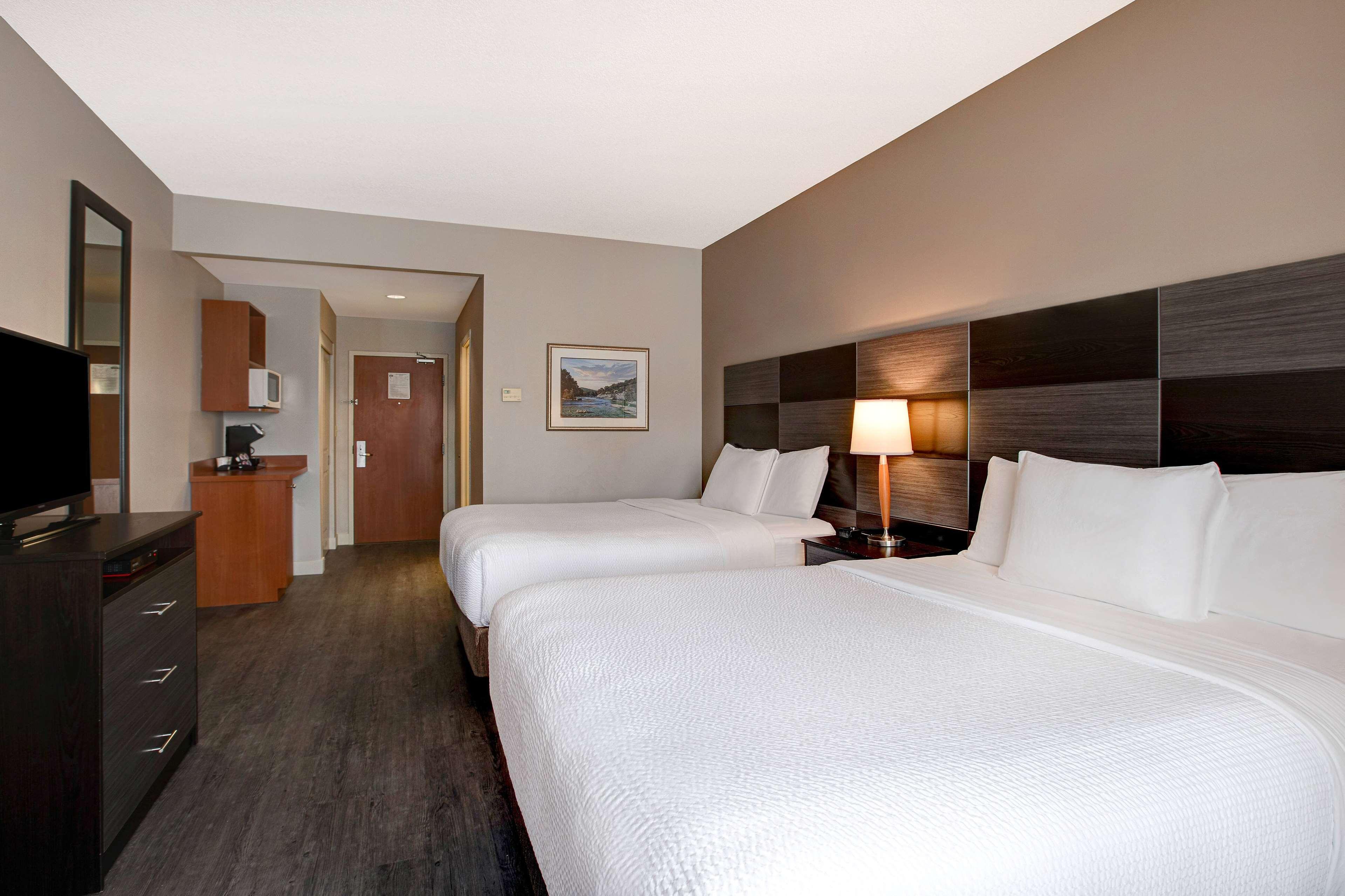 Days Inn & Suites By Wyndham Collingwood Zewnętrze zdjęcie