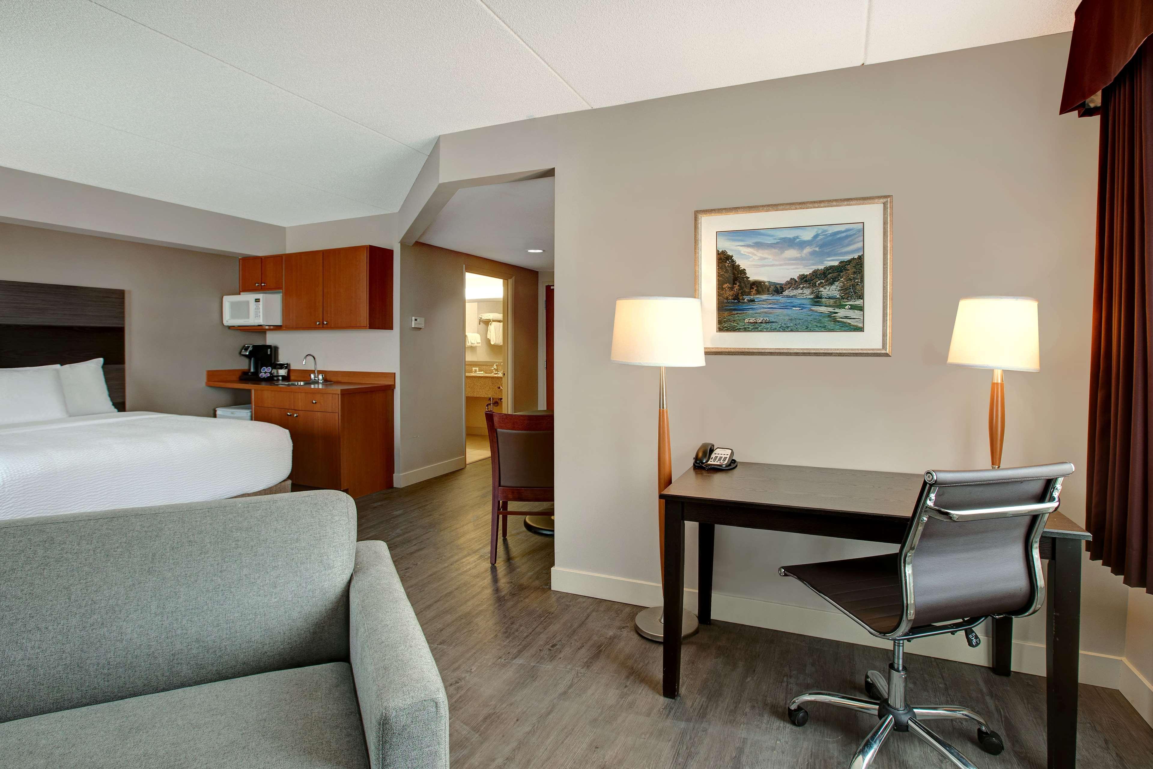 Days Inn & Suites By Wyndham Collingwood Zewnętrze zdjęcie