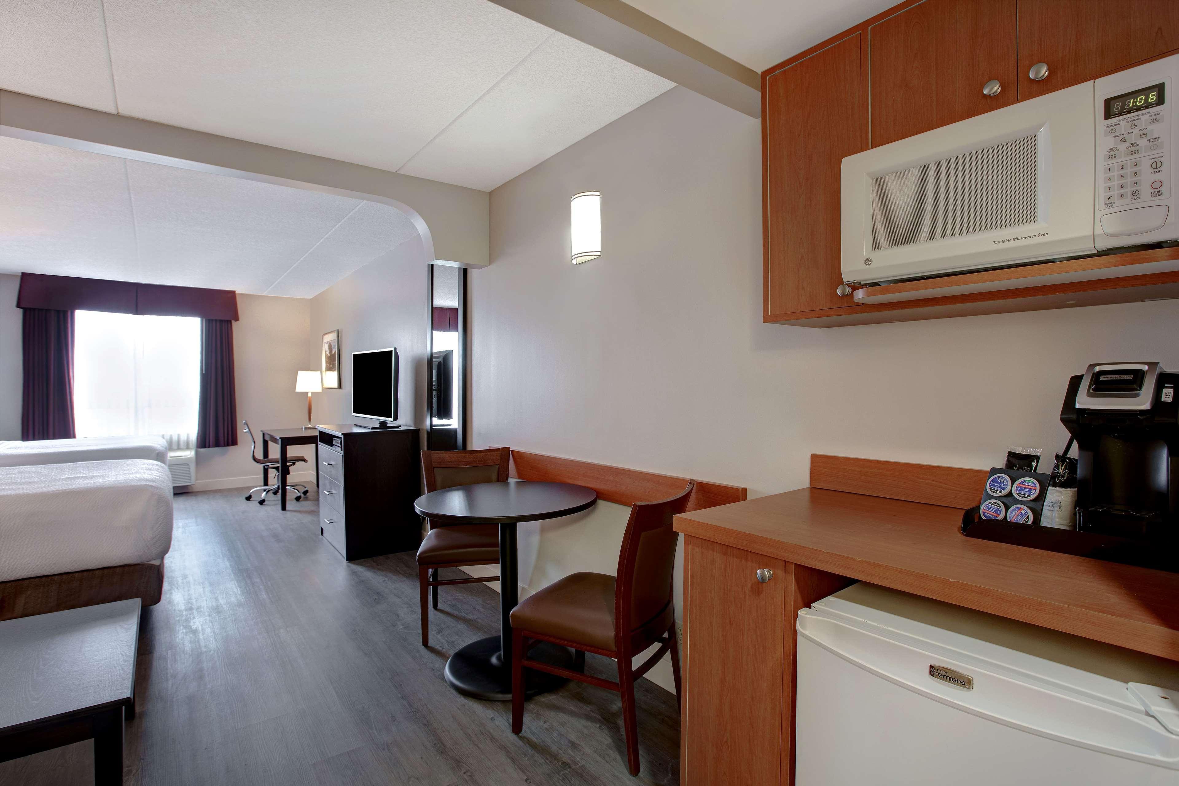 Days Inn & Suites By Wyndham Collingwood Zewnętrze zdjęcie