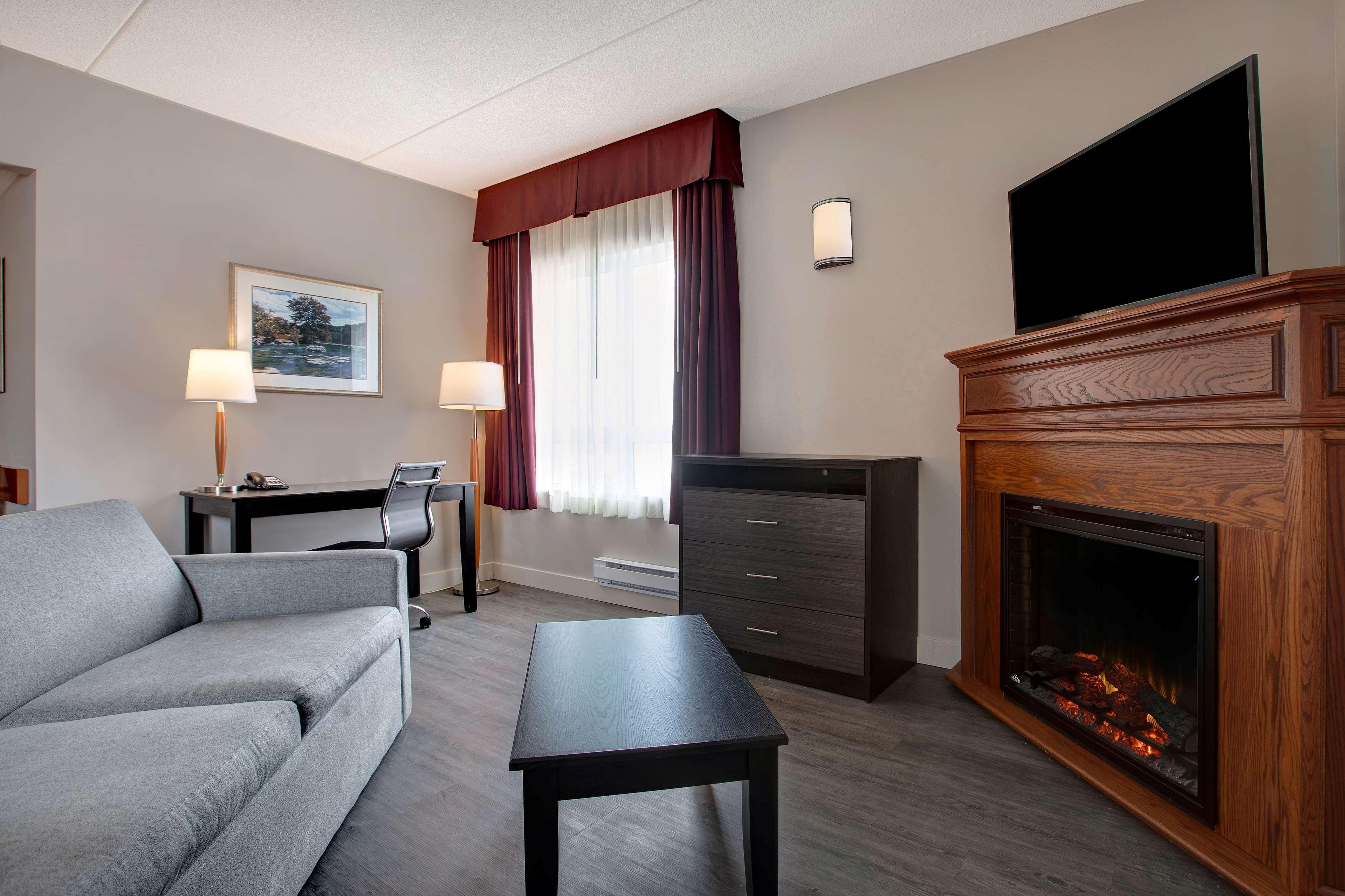 Days Inn & Suites By Wyndham Collingwood Zewnętrze zdjęcie