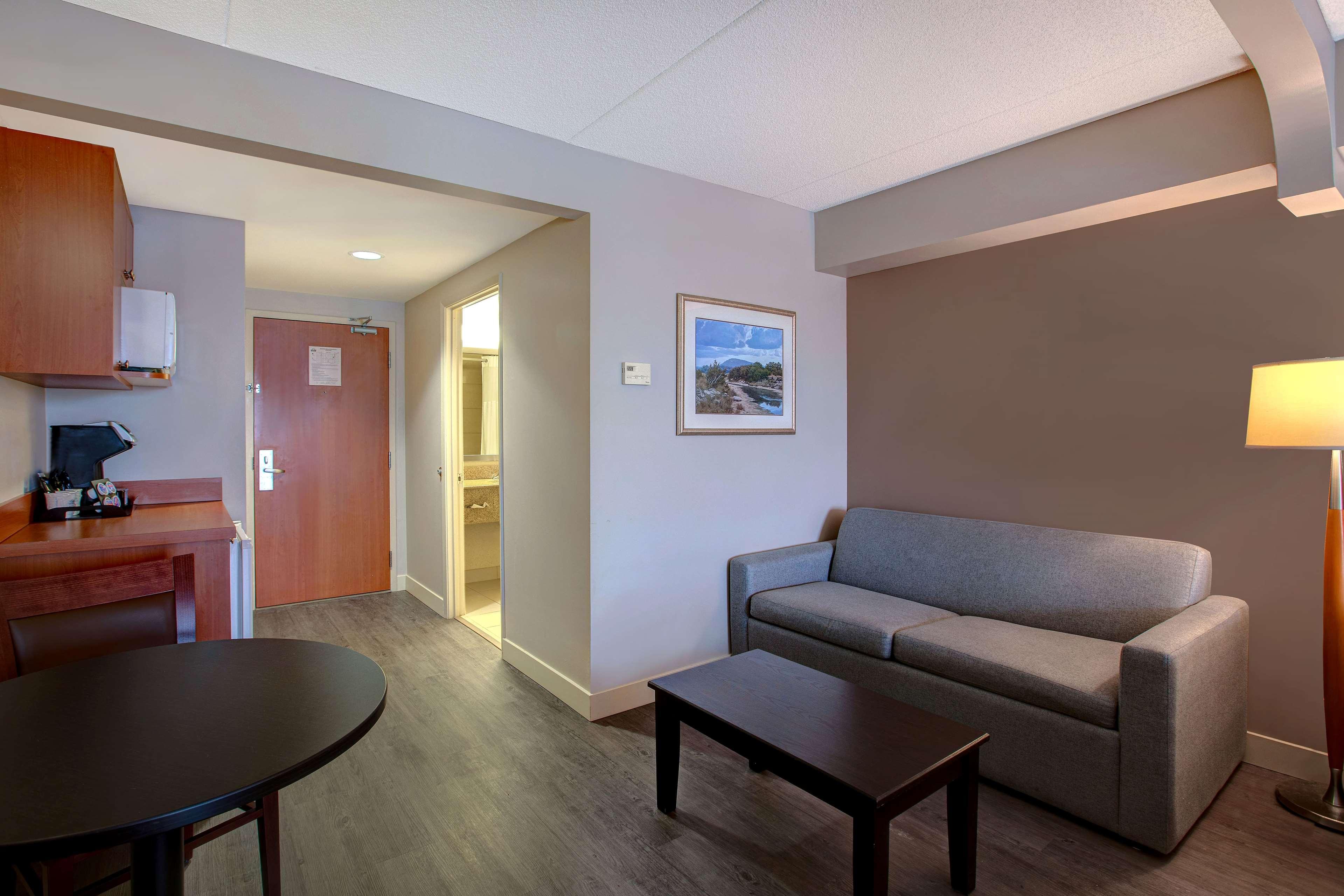 Days Inn & Suites By Wyndham Collingwood Zewnętrze zdjęcie