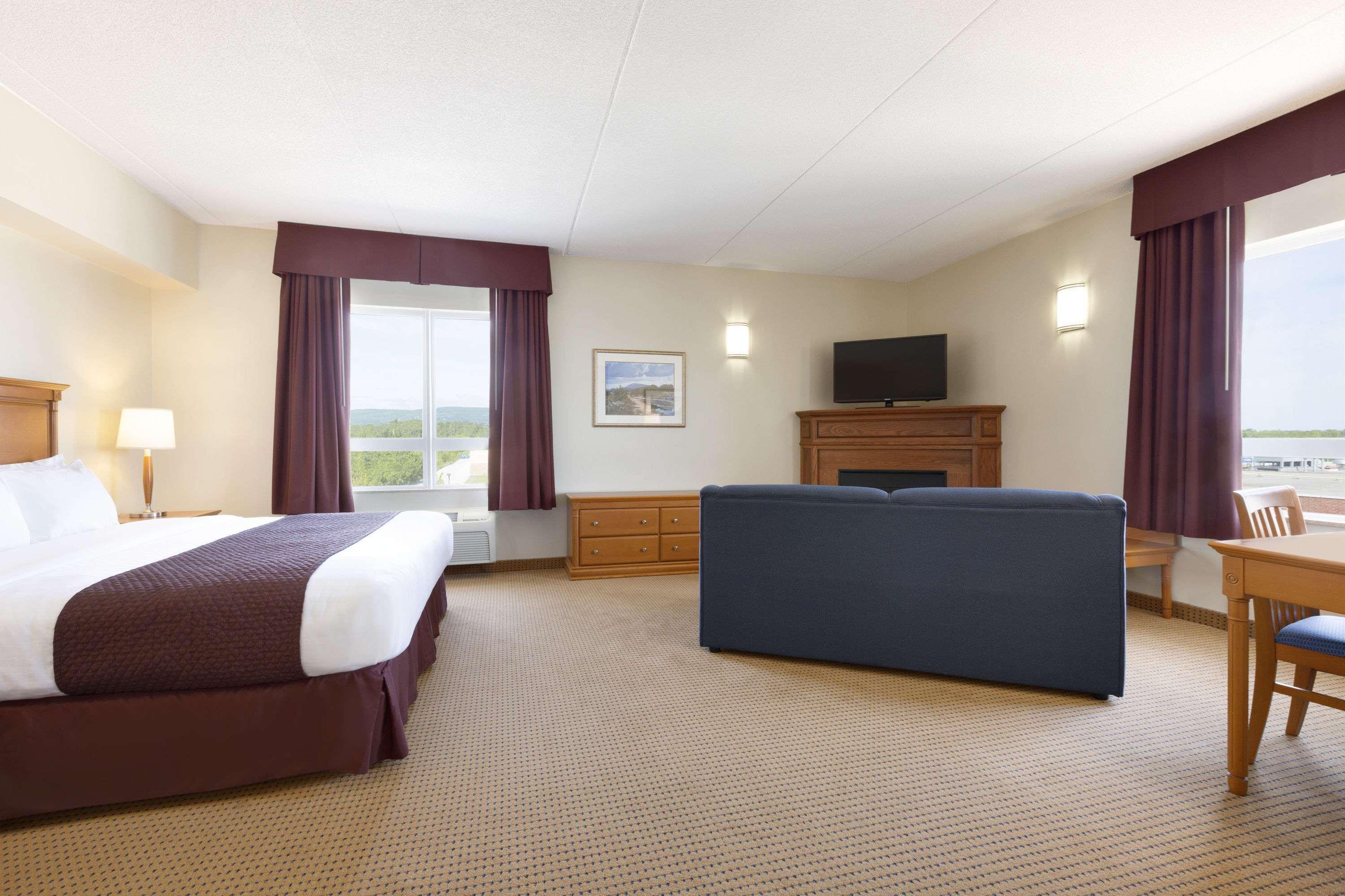 Days Inn & Suites By Wyndham Collingwood Zewnętrze zdjęcie