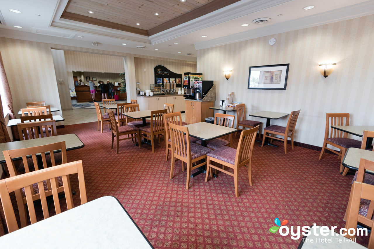 Days Inn & Suites By Wyndham Collingwood Zewnętrze zdjęcie